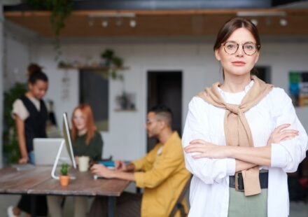 Marketing Digital para Mulheres Empreendedoras: Estratégias para Fortalecer Marcas e Conquistar Clientes